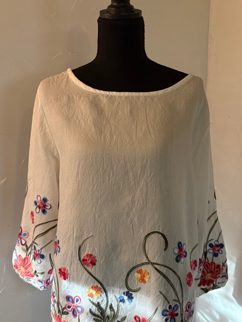 Embroidered Cream Floral Tunic Top - Women's Linen-Blend
